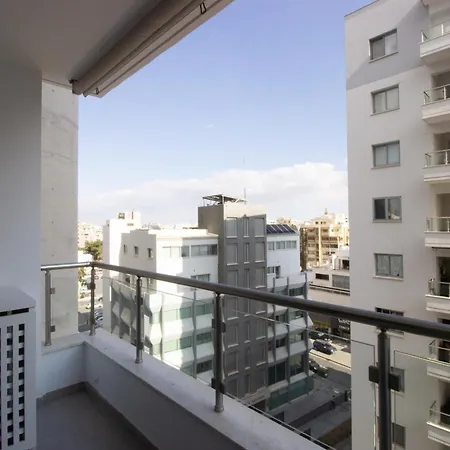 Modern Retreat - Balcony And Chic Design Λευκωσία