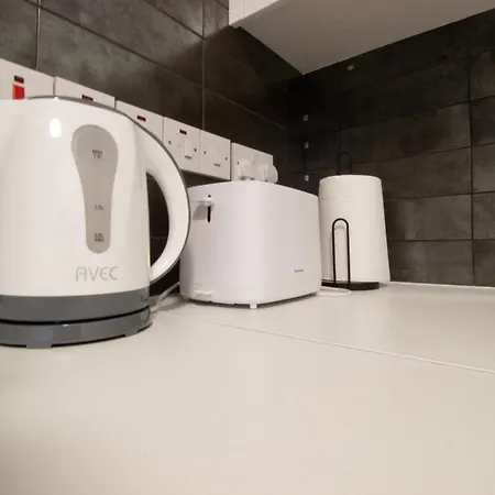 Apartamento Modern Retreat - Balcony And Chic Design *