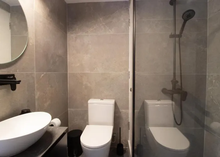 公寓 Modern Retreat - Balcony And Chic Design 尼科西亚