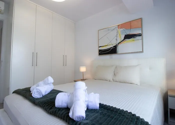 Modern Retreat - Balcony And Chic Design