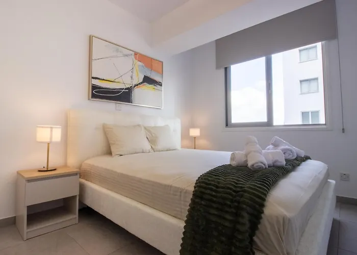 Modern Retreat - Balcony And Chic Design 公寓 *