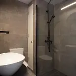 Διαμέρισμα Modern Retreat - Balcony And Chic Design